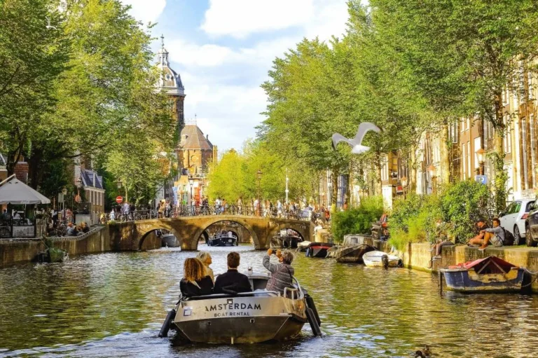 Bier- of Proseccofiets tour in Amsterdam